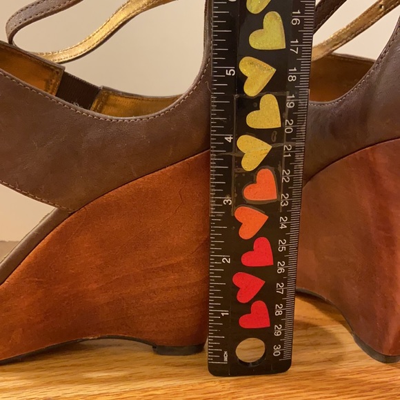 Nine West Brown Leather & Wood Wedges Size 6.5 - Picture 8 of 15